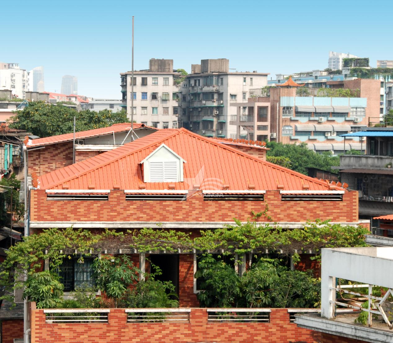 新農(nóng)村建房：琉璃瓦與合成樹脂瓦對(duì)比，何者更適合？